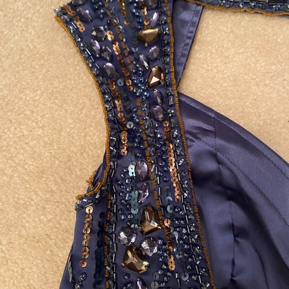 Blue satin dress - Picture 2 of 6